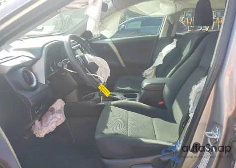 2017 Toyota Rav4 Le z USA, uszkodzony, nr VIN 2T3ZFREV2HW343902